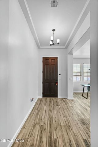 245 FARNBOROUGH Street, El Paso, TX 79928