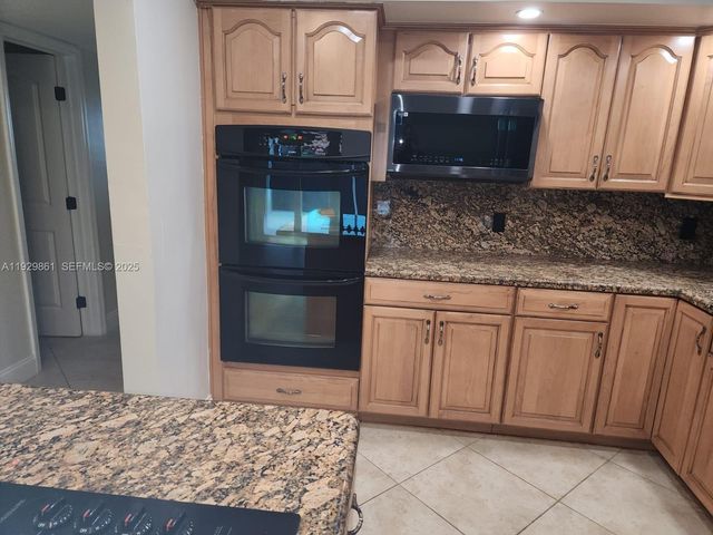 6855 W 2nd Ln, Hialeah, FL 33014