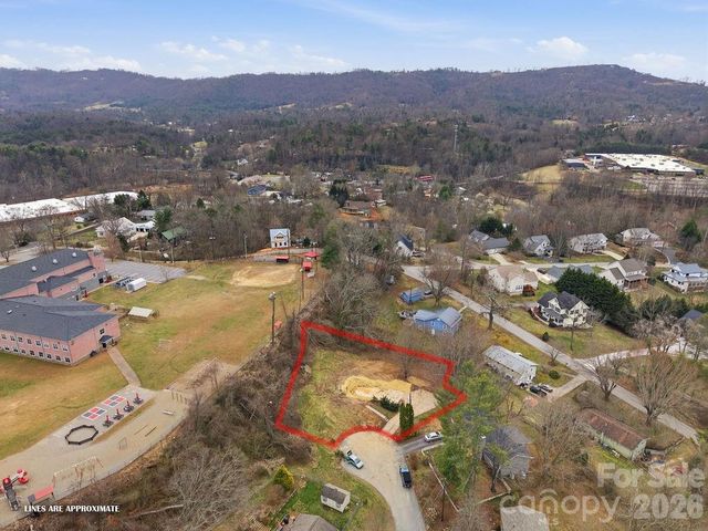 15 Village Park Drive, Weaverville, NC 28787