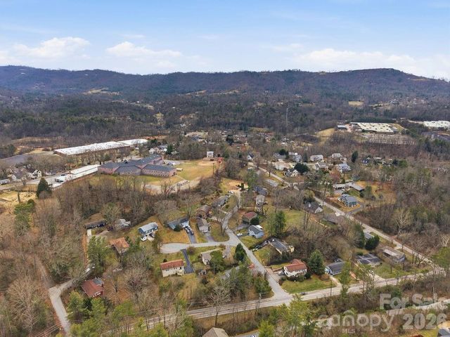 15 Village Park Drive, Weaverville, NC 28787