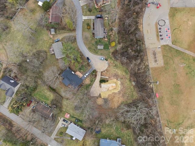 15 Village Park Drive, Weaverville, NC 28787
