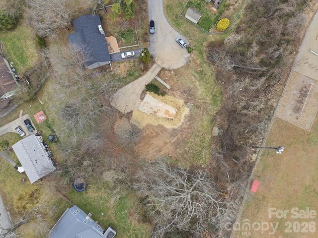 15 Village Park Drive, Weaverville, NC 28787