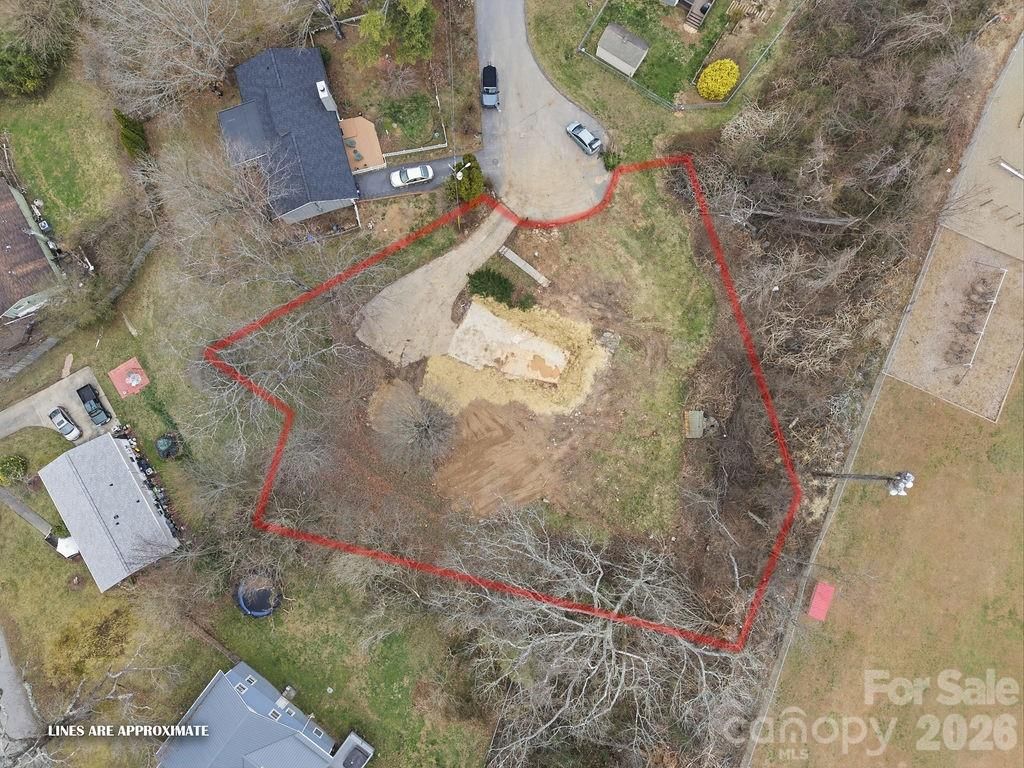 15 Village Park Drive, Weaverville, NC 28787