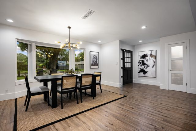 10262 Vinemont Street, Dallas, TX 75218