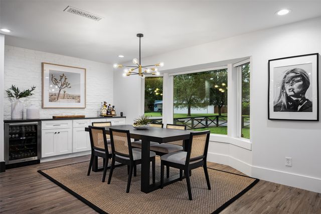 10262 Vinemont Street, Dallas, TX 75218