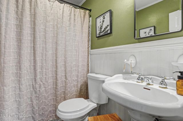 15435 Woody Drive, Gulfport, MS 39503