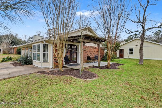 15435 Woody Drive, Gulfport, MS 39503