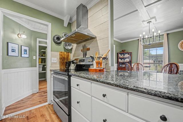 15435 Woody Drive, Gulfport, MS 39503