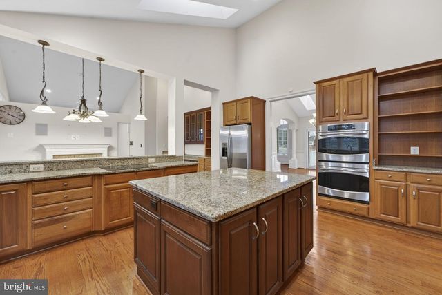 35047 SNICKERSVILLE TPKE, Round Hill, VA 20141