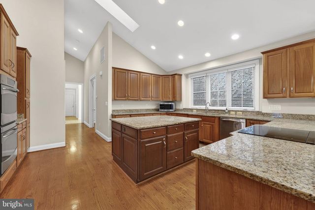 35047 SNICKERSVILLE TPKE, Round Hill, VA 20141