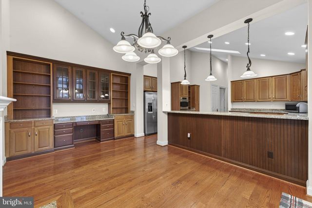 35047 SNICKERSVILLE TPKE, Round Hill, VA 20141