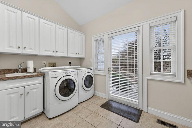 35047 SNICKERSVILLE TPKE, Round Hill, VA 20141