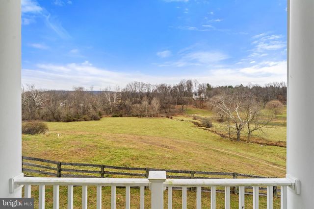 35047 SNICKERSVILLE TPKE, Round Hill, VA 20141