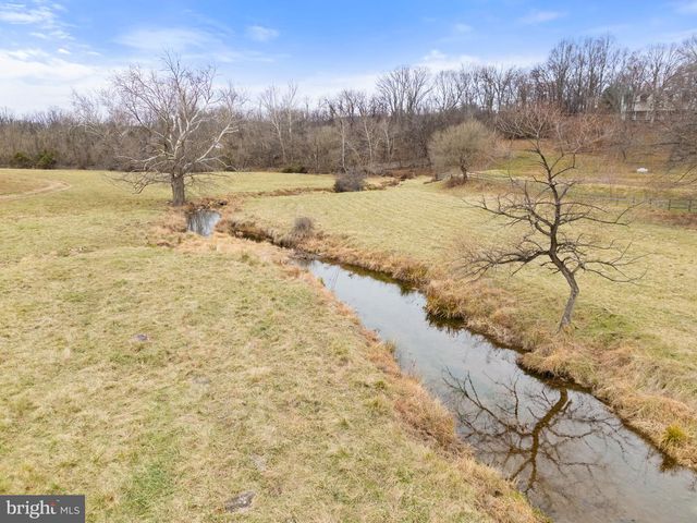 35047 SNICKERSVILLE TPKE, Round Hill, VA 20141