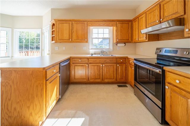 22 Churchill Downs NE, Cartersville, GA 30121