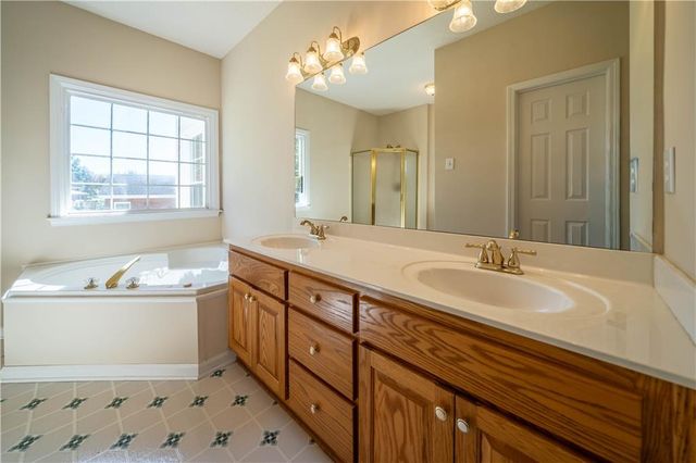 22 Churchill Downs NE, Cartersville, GA 30121