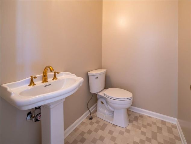 22 Churchill Downs NE, Cartersville, GA 30121