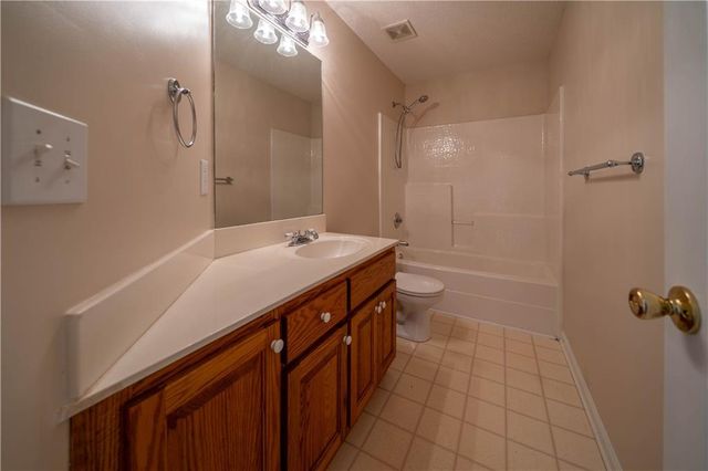 22 Churchill Downs NE, Cartersville, GA 30121