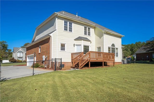 22 Churchill Downs NE, Cartersville, GA 30121