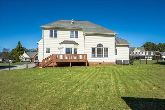 22 Churchill Downs NE, Cartersville, GA 30121