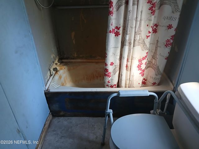 136 POWER LINE Road, Melrose, FL 32666