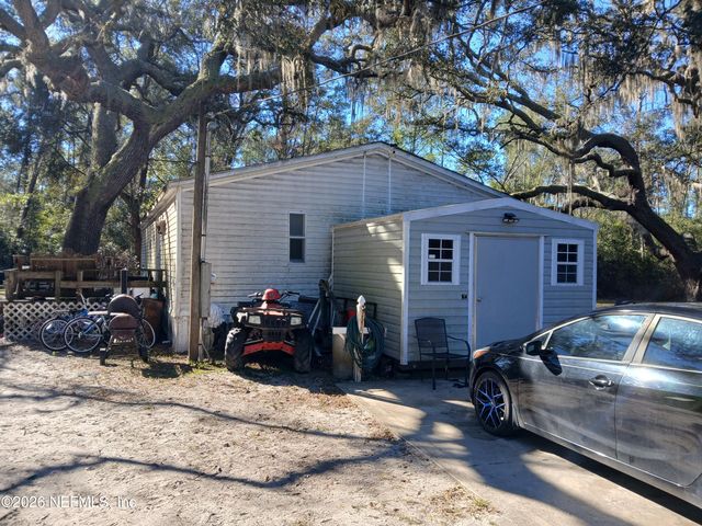 136 POWER LINE Road, Melrose, FL 32666