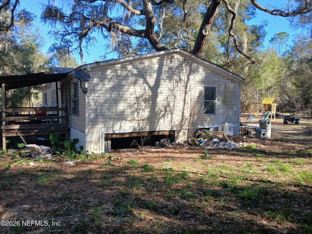 136 POWER LINE Road, Melrose, FL 32666