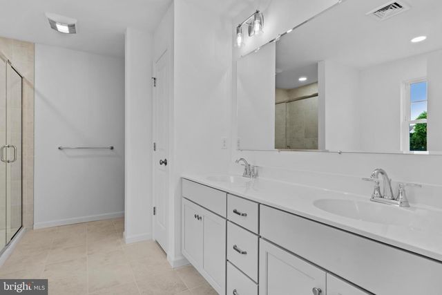101 WOLFE CIR, Harrisburg, PA 17112