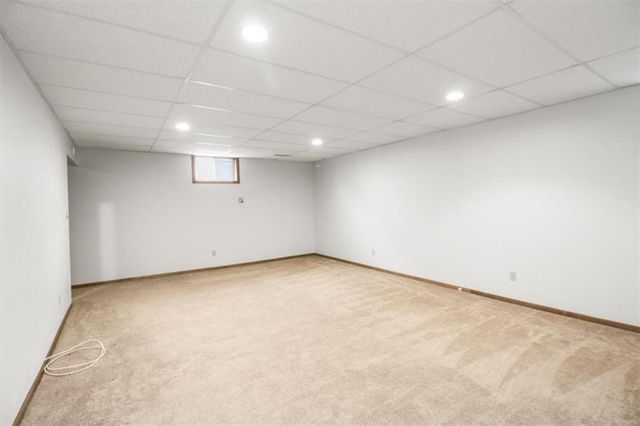 213 SE RIDGEVIEW Drive, Lee's Summit, MO 64063