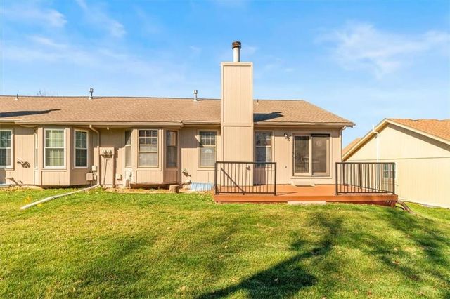 213 SE RIDGEVIEW Drive, Lee's Summit, MO 64063