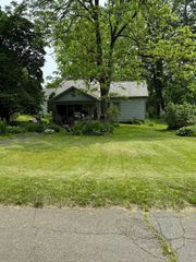 36 Railroad Street, Amherst, MA 01002