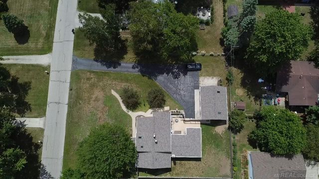 1945 Saint Clair Blvd Boulevard, Algonac, MI 48001