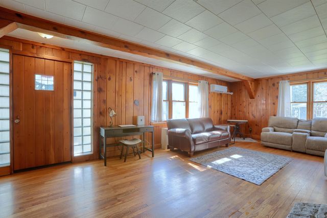 1945 Saint Clair Blvd Boulevard, Algonac, MI 48001