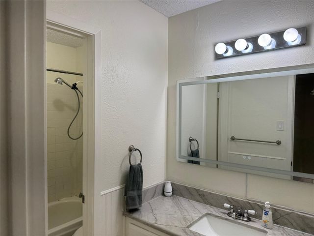 2013 Via Sonoma, Carrollton, TX 75006