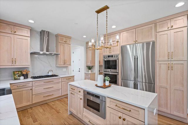 1760 Chris Court, Deerfield, IL 60015