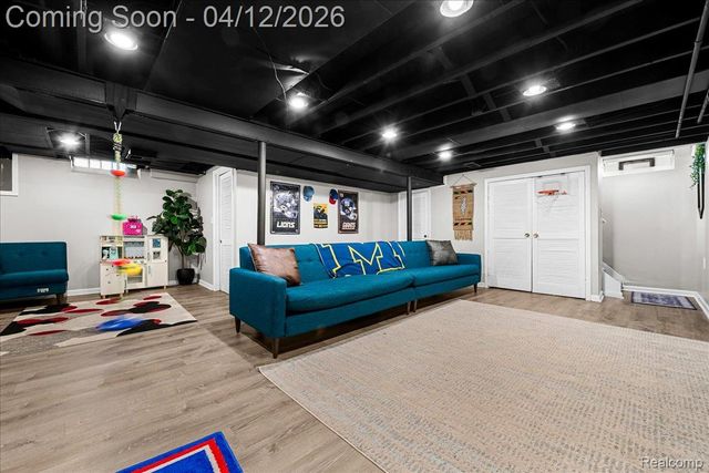 6716 Rosedale Boulevard, Allen Park, MI 48101