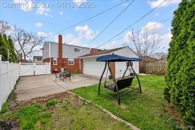 6716 Rosedale Boulevard, Allen Park, MI 48101