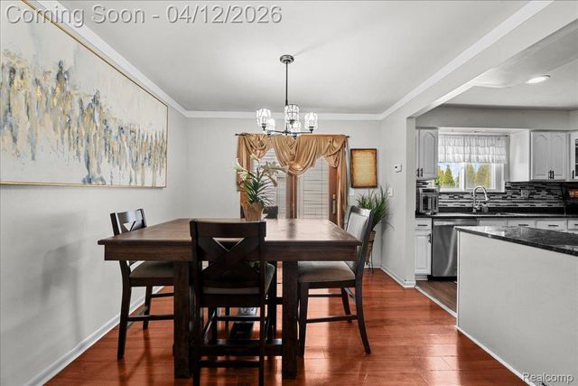 6716 Rosedale Boulevard, Allen Park, MI 48101