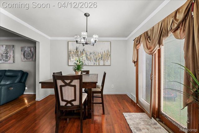 6716 Rosedale Boulevard, Allen Park, MI 48101