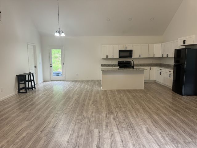 2065 Collier Rd, Lewisburg, TN 37091