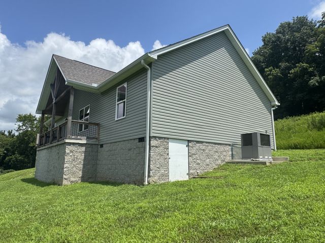 2065 Collier Rd, Lewisburg, TN 37091