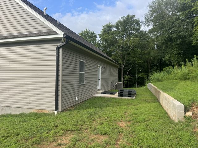 2065 Collier Rd, Lewisburg, TN 37091