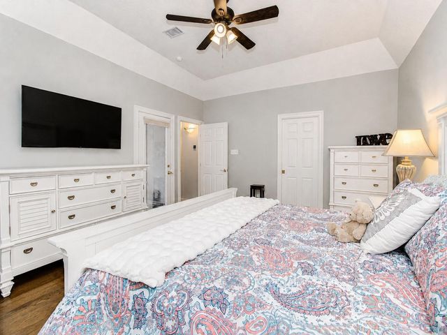 110 Capstone Circle, The Woodlands, TX 77381