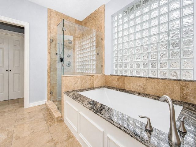 110 Capstone Circle, The Woodlands, TX 77381