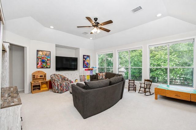 110 Capstone Circle, The Woodlands, TX 77381