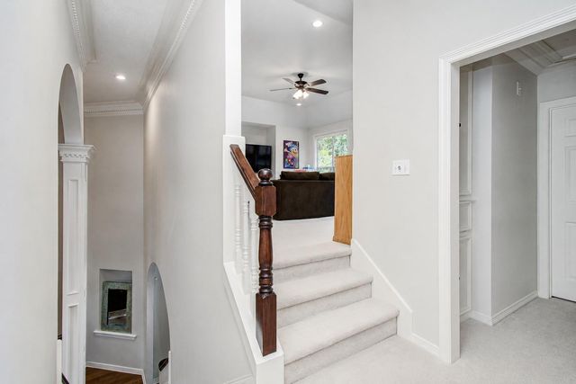 110 Capstone Circle, The Woodlands, TX 77381