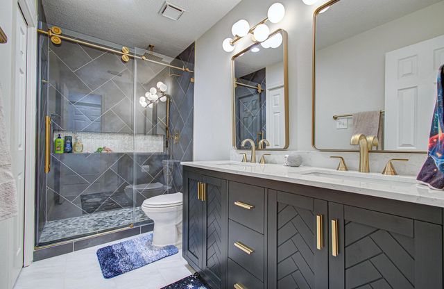 110 Capstone Circle, The Woodlands, TX 77381