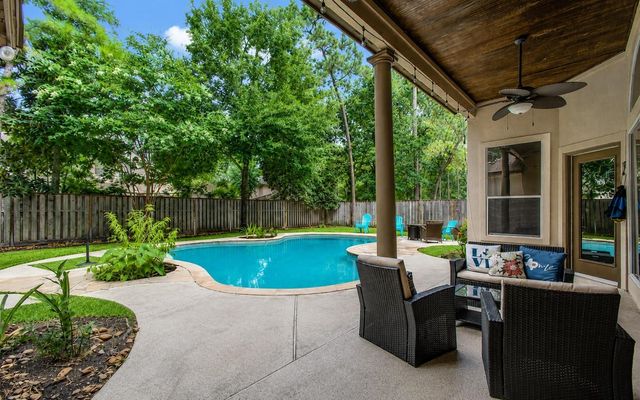 110 Capstone Circle, The Woodlands, TX 77381