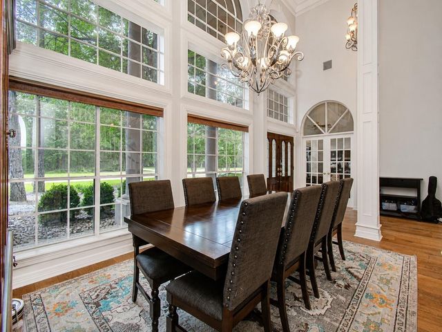 110 Capstone Circle, The Woodlands, TX 77381