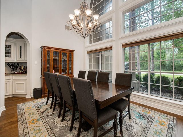 110 Capstone Circle, The Woodlands, TX 77381